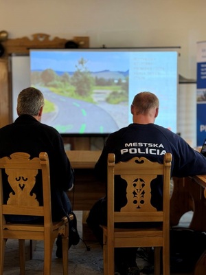 słowaccy policjanci w trakcie prezentacji