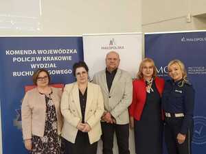 Uczestnicy i prelegenci konferencji o bezpieczeństwie