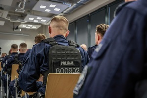 policjant na odprawie