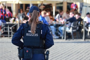 policjantka na rynku