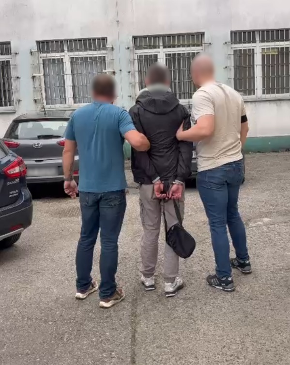 Zatrzymany obywatel Ukrainy oszustwo na legendę - doprowadzenie do komendy