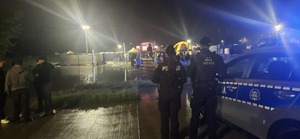 Funkcjonariusze zabezpieczają imprezę masową
