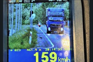 Motocyklista na Zatorskiej zdjęcie z laserowego miernika