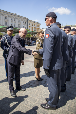 wręczanie medali drugie zdjęcie