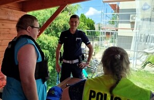 Spotkanie z podopiecznymi Promyka podopieczni z policjantem