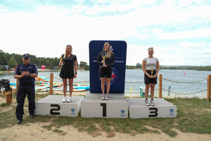 podium zawodów. dekoracja uczestników