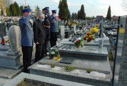 Cmentarz Parafialny uczczenie pamięci oświęcimskich przedwojennych policjantów (5)