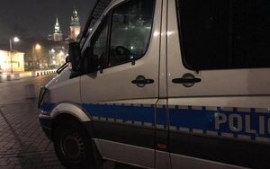 Radiowóz prewencji. Rynek w Krakowie nocną porą