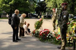 81. rocznica pierwszego masowego transportu Polaków do KL Auschwitz. Uroczystości w Krakowie. Fot. Janusz Ślęzak (IPN)