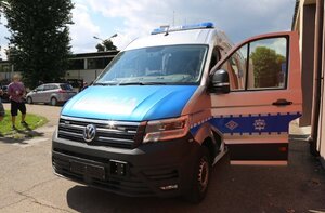 zdjęcie radiowozu z przodu 2