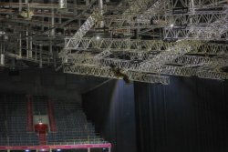 Policjanci SPKP w trakcie ćwiczeń w Tauron Arenie