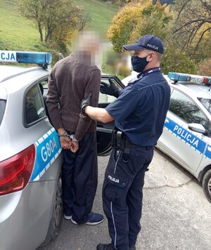 zatrzymany za podpalenia oraz umundurowany policjant