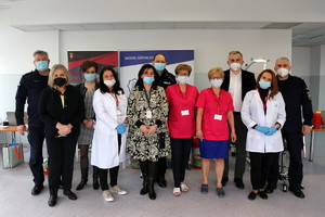 zdjęcie grupowe podczas badań profilaktycznych