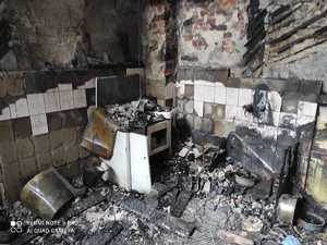 zdjęcie spalonego pomieszczenia - stara kuchenka