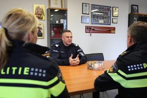 Komendant Wojewódzki Policji w Krakowie podczas spotkania z niderlandzkimi policjantami