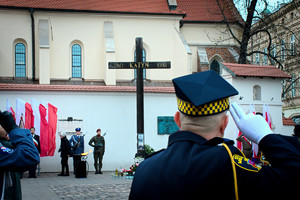 Dzień pamięci ofiar zbrodni Katyńskiej - uroczystości pod krzyżem