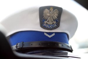 czapka policjanta z ruchu drogowego
