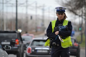 policjantka ruchu drogowego