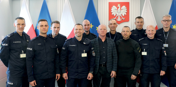 zdjęcie grupowe kierowników Reprezentacji Polskiej Policji