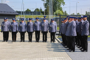 uroczysty apel z okazji otwarcia nowego budynku Komisariatu Policji w Wojniczu