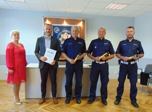 przekazanie podręcznych alkomatów przez  UM Oświęcim dla Policji