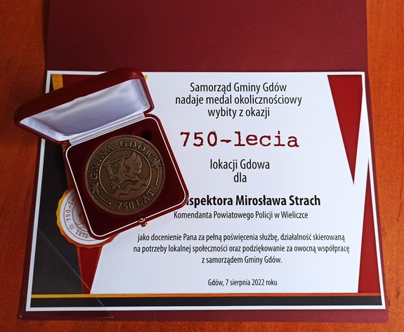 Medal z okazji 750 lecia lokacji Gdowa