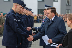 Wojewoda gratuluje nowym policjantom