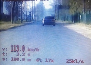 Oświęcim zdjęcie z kamery wideorejestratora kierowca przekroczenie prędkości