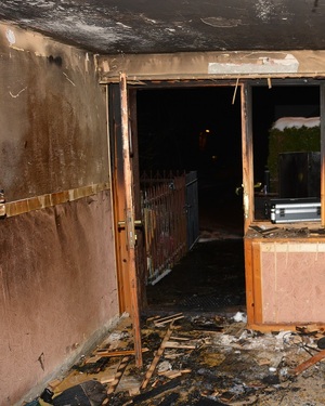 zniszczony pokój w wyniku pożaru