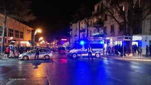 radiowozy na sygnałach podczas nocy sylwestrowej w Zakopanem