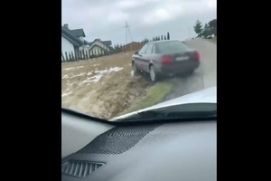 stop klatka z filmu, opis w załączniku