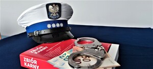 kajdaki , czapka, zbiór aktów prawnych