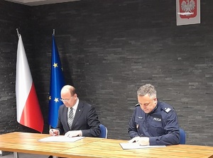 nadinsp. Michał Ledzion, Komendant Wojewódzki Policji w Krakowie oraz Prorektor ds. Współpracy Uniwersytetu Ekonomicznego prof.dr hab. Piotr Buła