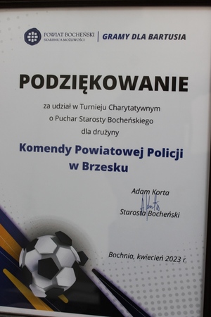 dyplom-podziękowanie dla policjantów z KPP w Brzesku za udział w turnieju