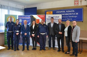 zwycięska drużyna z miasta w kategorii 13-16 lat