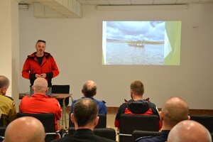 Dariusz Gerhardt przemawia do zebranych