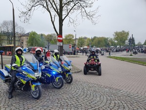 Policyjne motocykle oraz quad strazy pożarnej