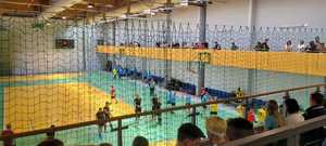 rozgrywki sportowe na hali