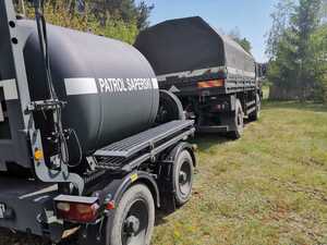 Ciężarówka i przyczepa patrolu saperskiego  (1)