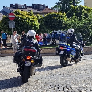 motocykliści policyjni