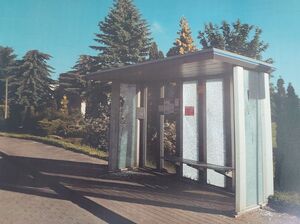 Uszkodzenia szyb wiat przystankowych