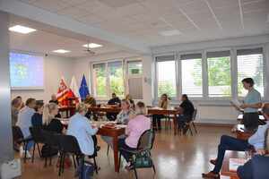 uczestnicy Komisji na sali narad w budynku Starostwa Powiatowego