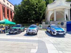 radiowozy Straży Granicznej, Oddziału Prewencji i Komendny Miejskiej