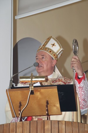biskup podczas mszy św.
