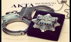 obwoluta akt, kajdanki, policyjna gwiazda