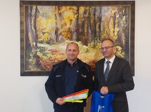 komendant z burmistrzem Rabki-Zdroju