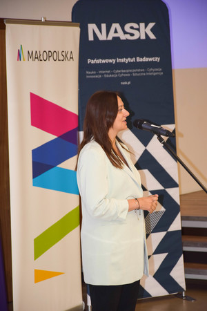 Pani Anny Rywczyńskiej - kierownika Działu Profilaktyki Cyberzagrożeń w NASK PIB