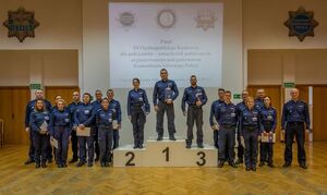 zdjęcie grupowe policjantów biorących udział w III Ogólnopolskim Konkursie dla policjantów