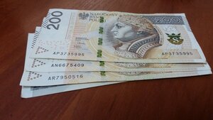 banknoty o różnych nominałach