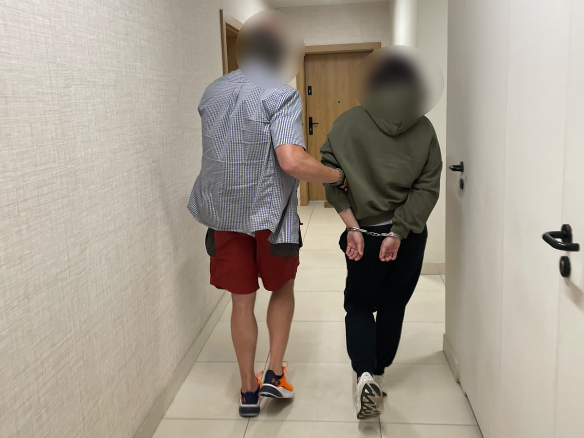 Kolejne zatrzymania osób zamieszanych w przestępczy proceder handlu lekami opioidowymi i środkami odurzającymi